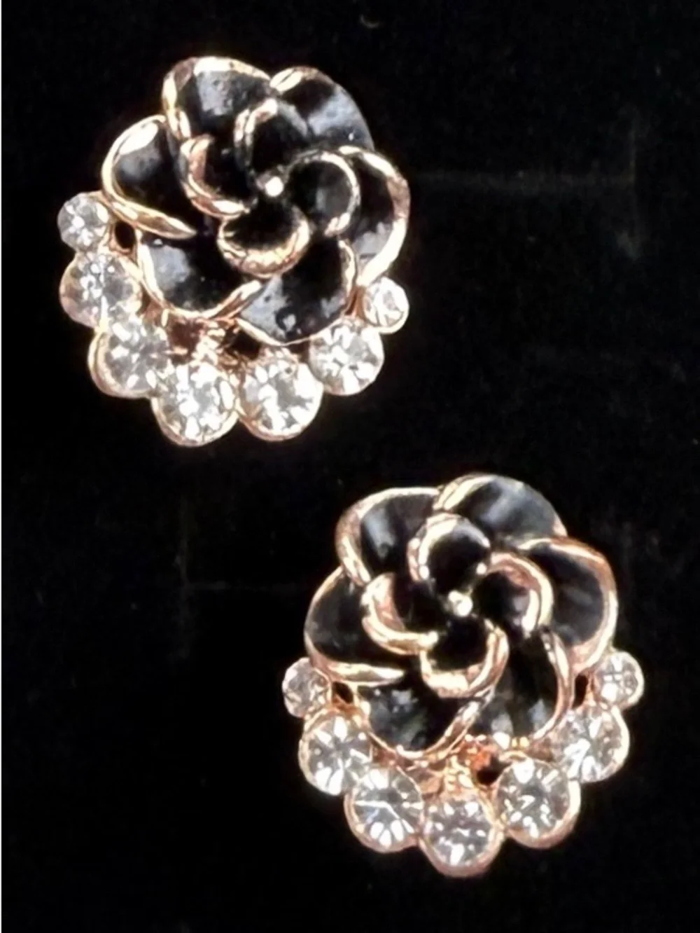 Gorgeous, weighted rose goldtone, bling costume pierced, flower earrings